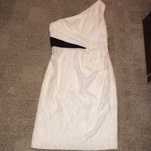 Vera Wang white one shoulder NWT dress